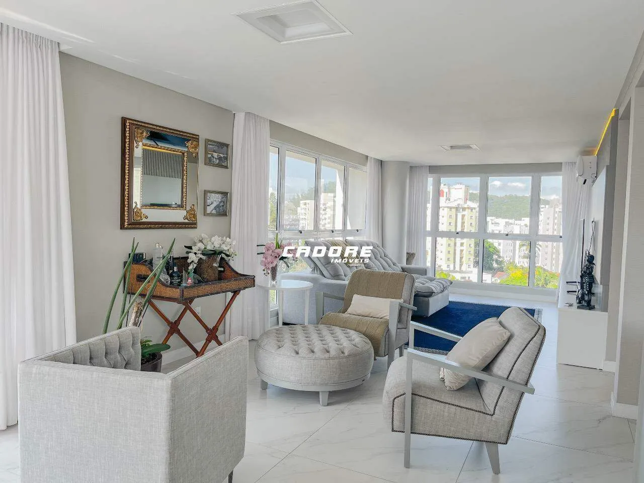 APARTAMENTO DE ALTO PADRÃO EM ANDAR ALTO — foto 3