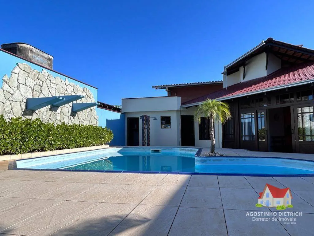 Residencia em Alvenaria C/Laje+Moveis Planejados+Area C/Churrasqueira+Piscina Completa e Terreno C/450m2 No Bairro Aventureiro! — foto 3