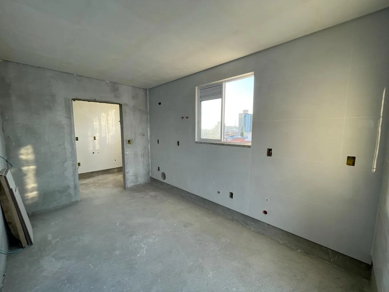 Apartamento com 3 suítes sendo uma master com hidro frente mar na Praia do Tabuleiro — foto 4