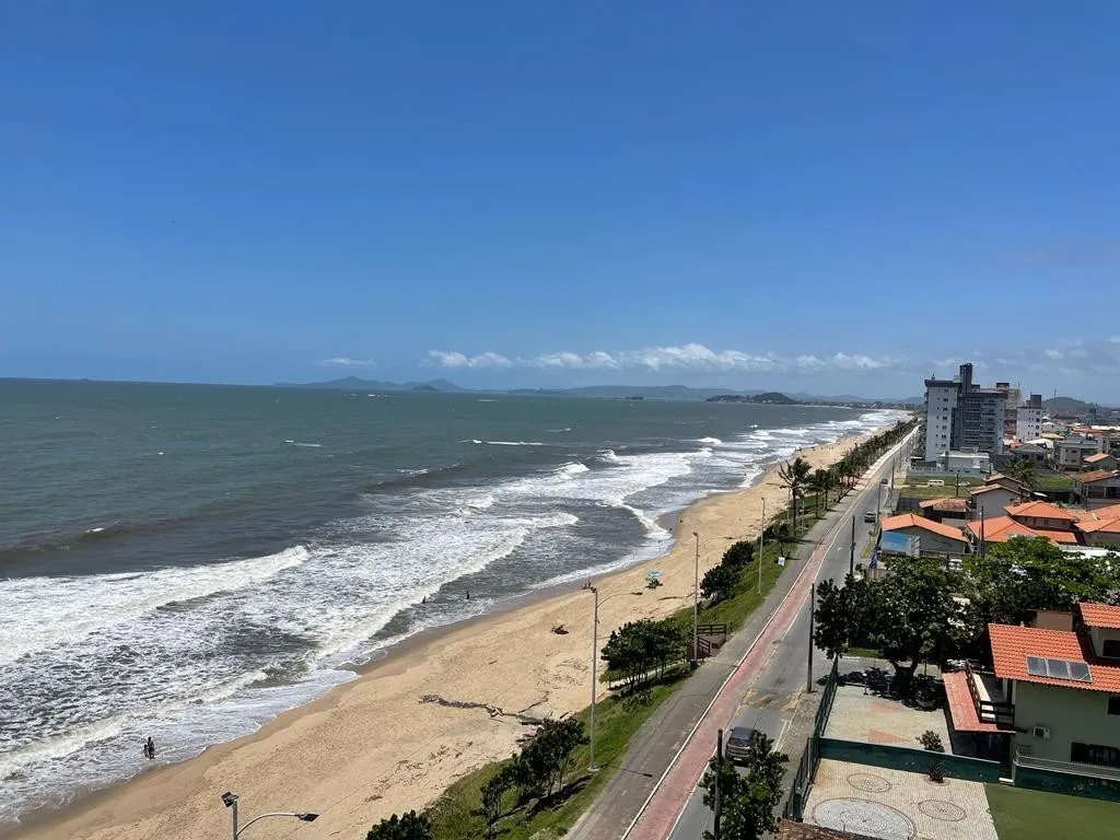 Apartamento com 3 suítes sendo uma master com hidro frente mar na Praia do Tabuleiro — foto 7