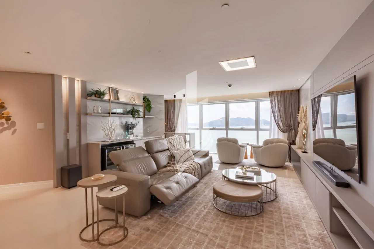Apartamento com vista definitiva frente mar, MOBILIADO E EQUIPADO, com 3 suítes e 4 vagas de garagem. - foto 1