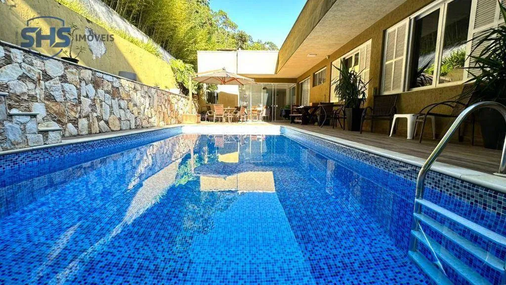 Casa com 4 dormitórios à venda, 355 m por R$ 1.800.000,00 - Centro (Blumenau) - Blumenau/SC — foto 2
