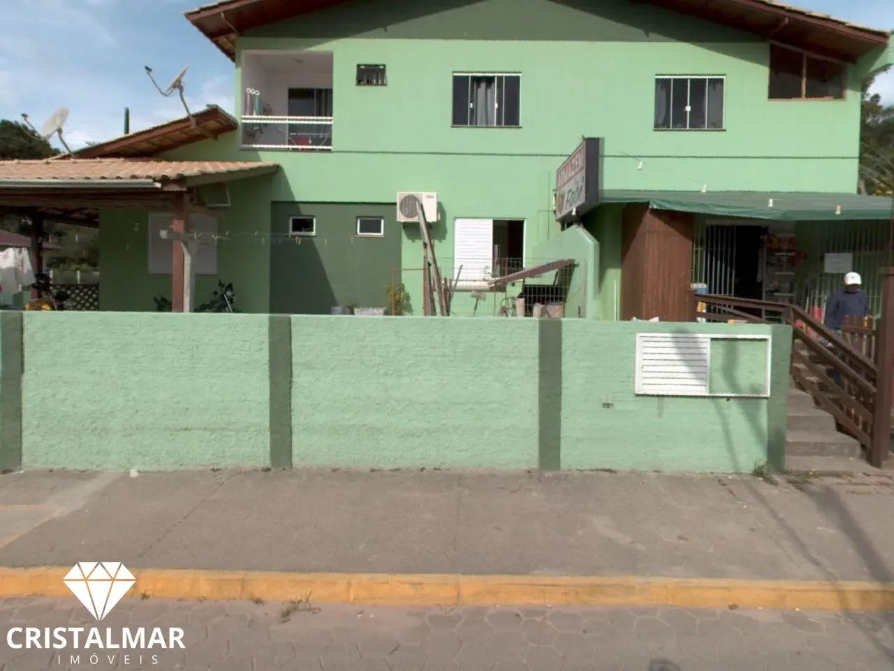 CASA À VENDA EM BOMBAS PRONTA PARA MORAR OU INVESTIR — foto 3