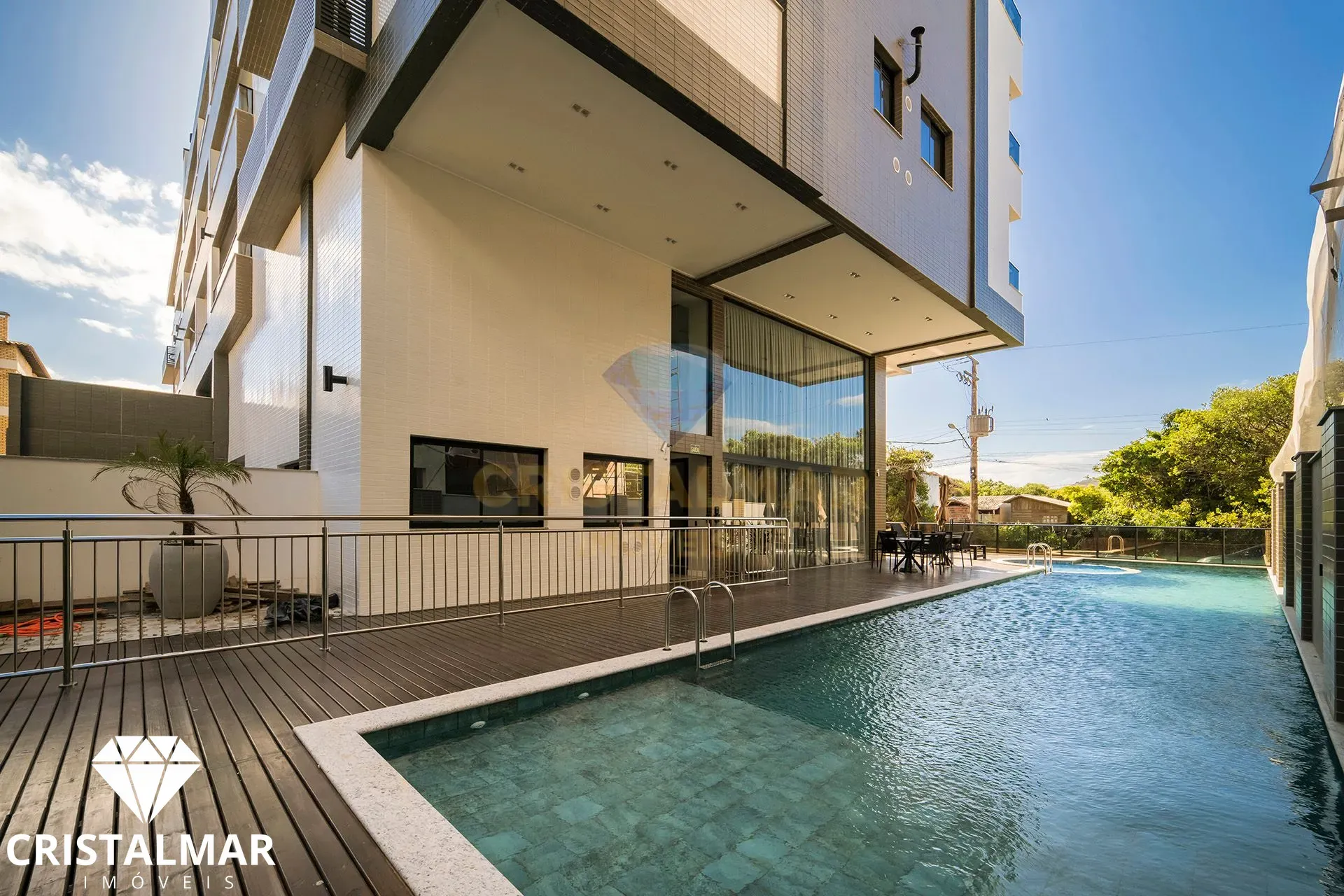 APARTAMENTO EM CONDOMÍNIO FECHADO COM PISCINA E PRÓXIMO AO MAR - foto 1