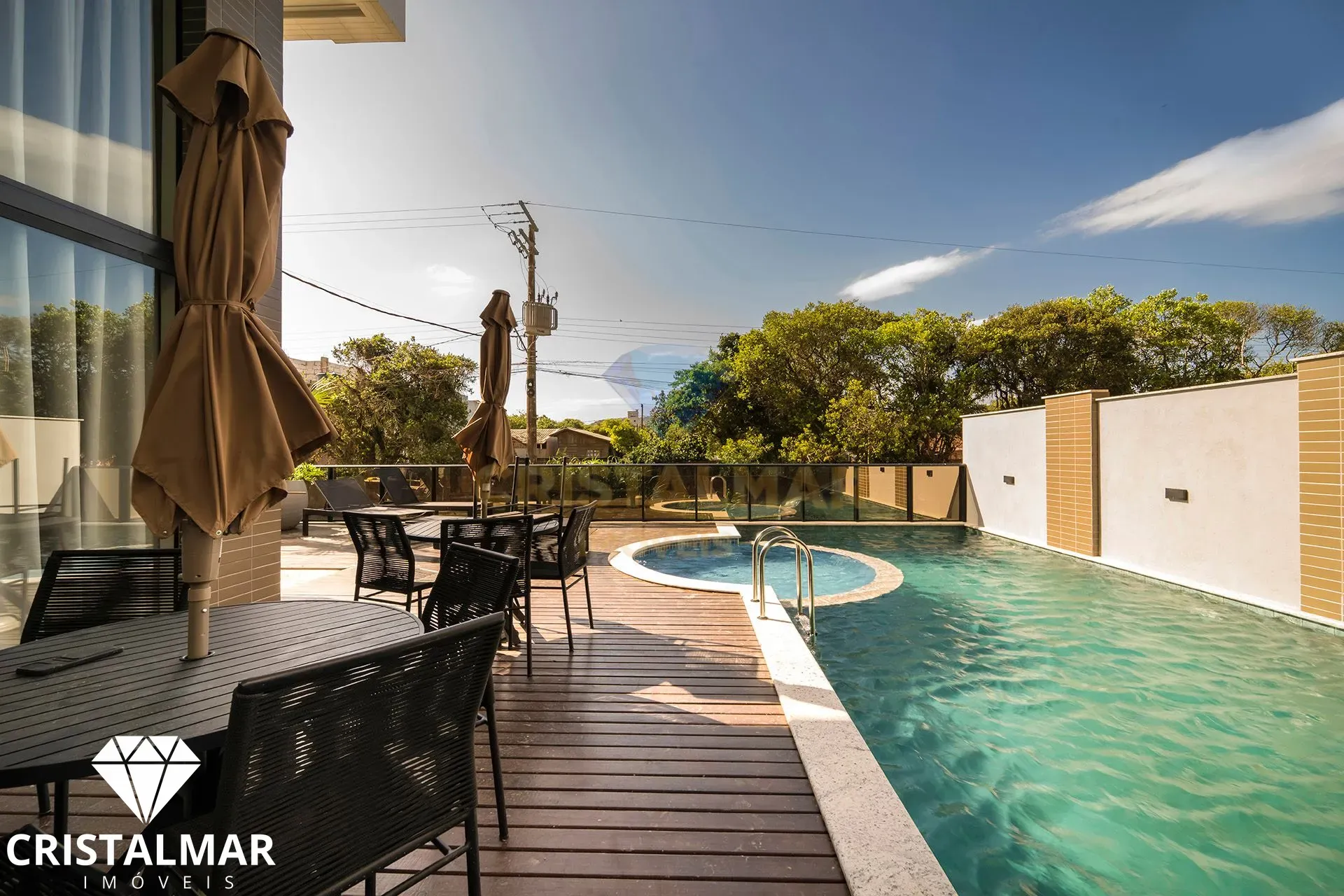 APARTAMENTO EM CONDOMÍNIO FECHADO COM PISCINA E PRÓXIMO AO MAR — foto 2