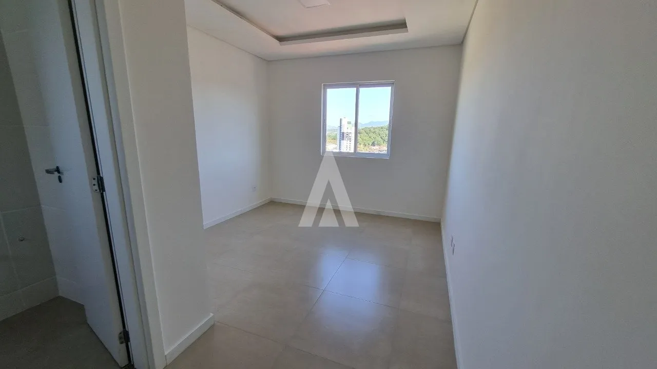Cobertura com 1 suíte(s) mais 2 quarto(s) à venda no bairro Anita Garibaldi em JOINVILLE, por R$ 1.500.000.00. — foto 6