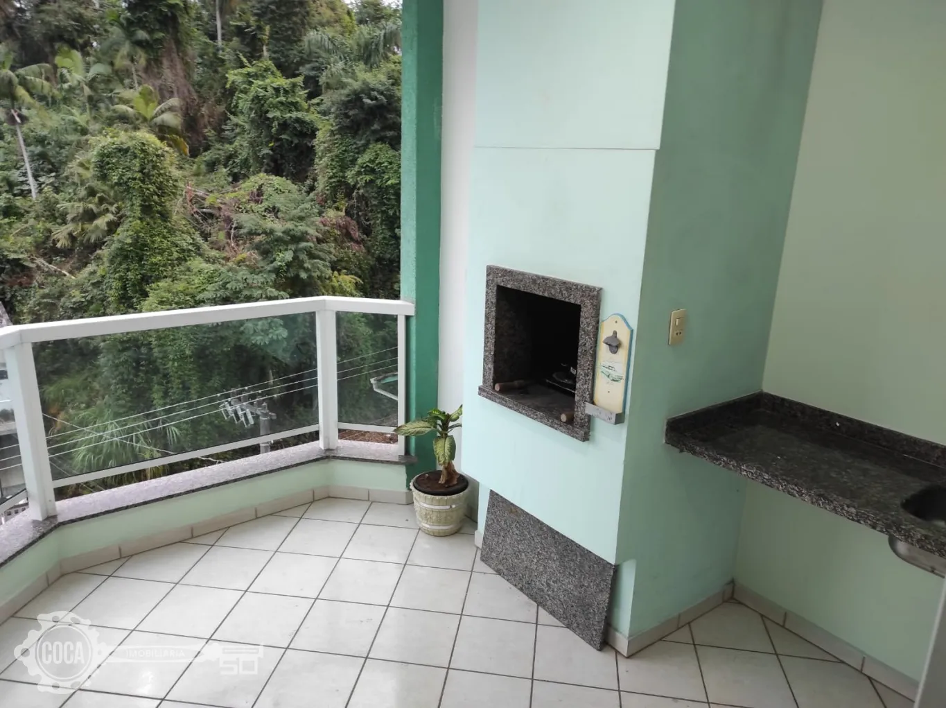 Venda Apartamento com dois dormitórios sendo uma suíte, no Bairro Água Verde em Blumenau. — foto 3