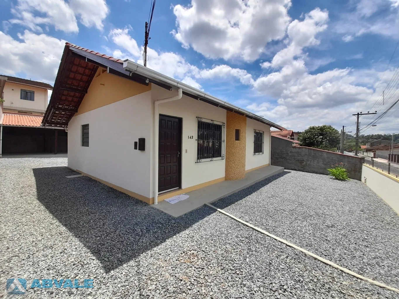 CASA com 3 Dormitórios BAIRRO Velha Central - Documentada para FINANCIAMENTO HABITACIONAL — foto 4