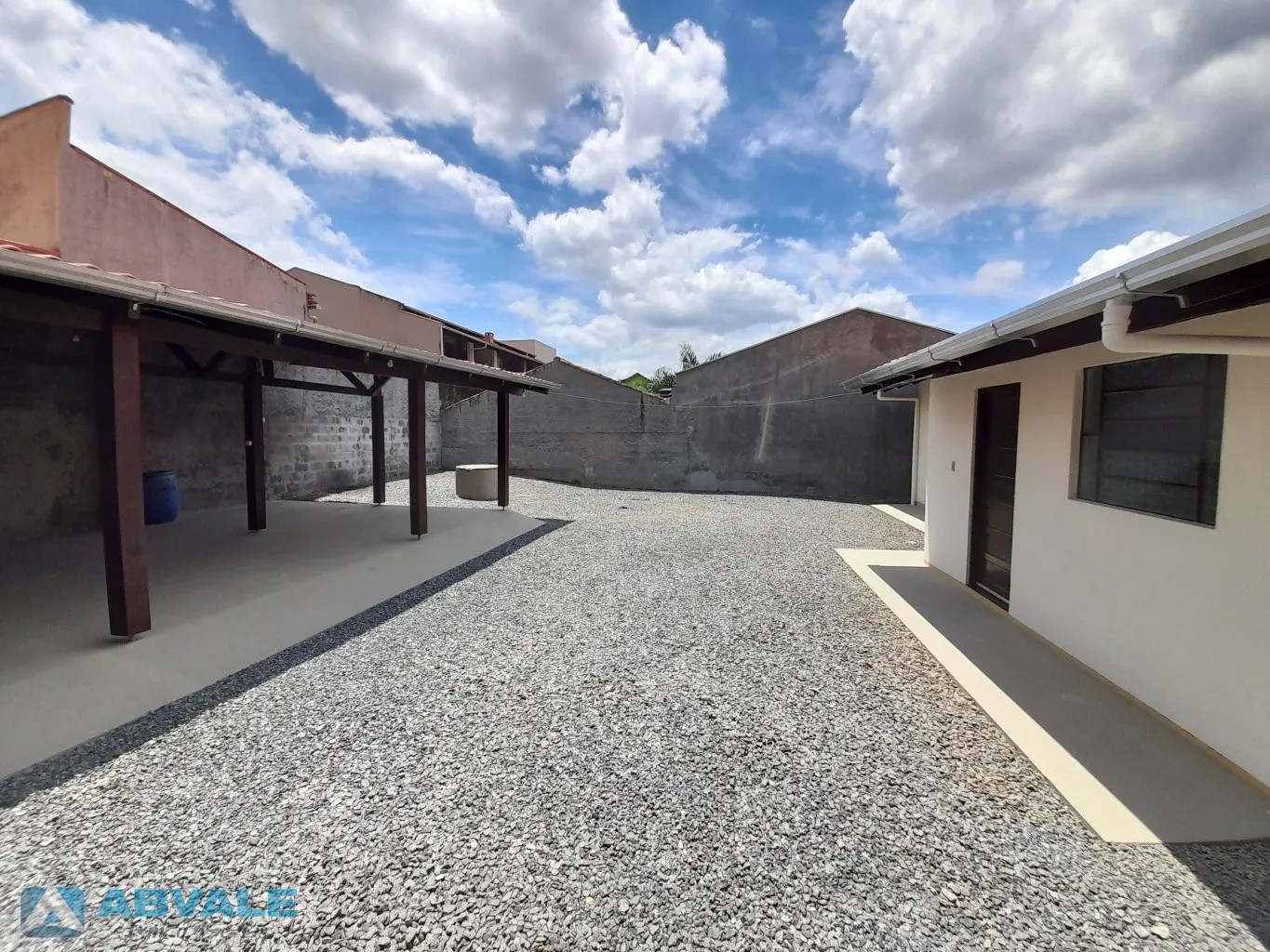 CASA com 3 Dormitórios BAIRRO Velha Central - Documentada para FINANCIAMENTO HABITACIONAL — foto 6