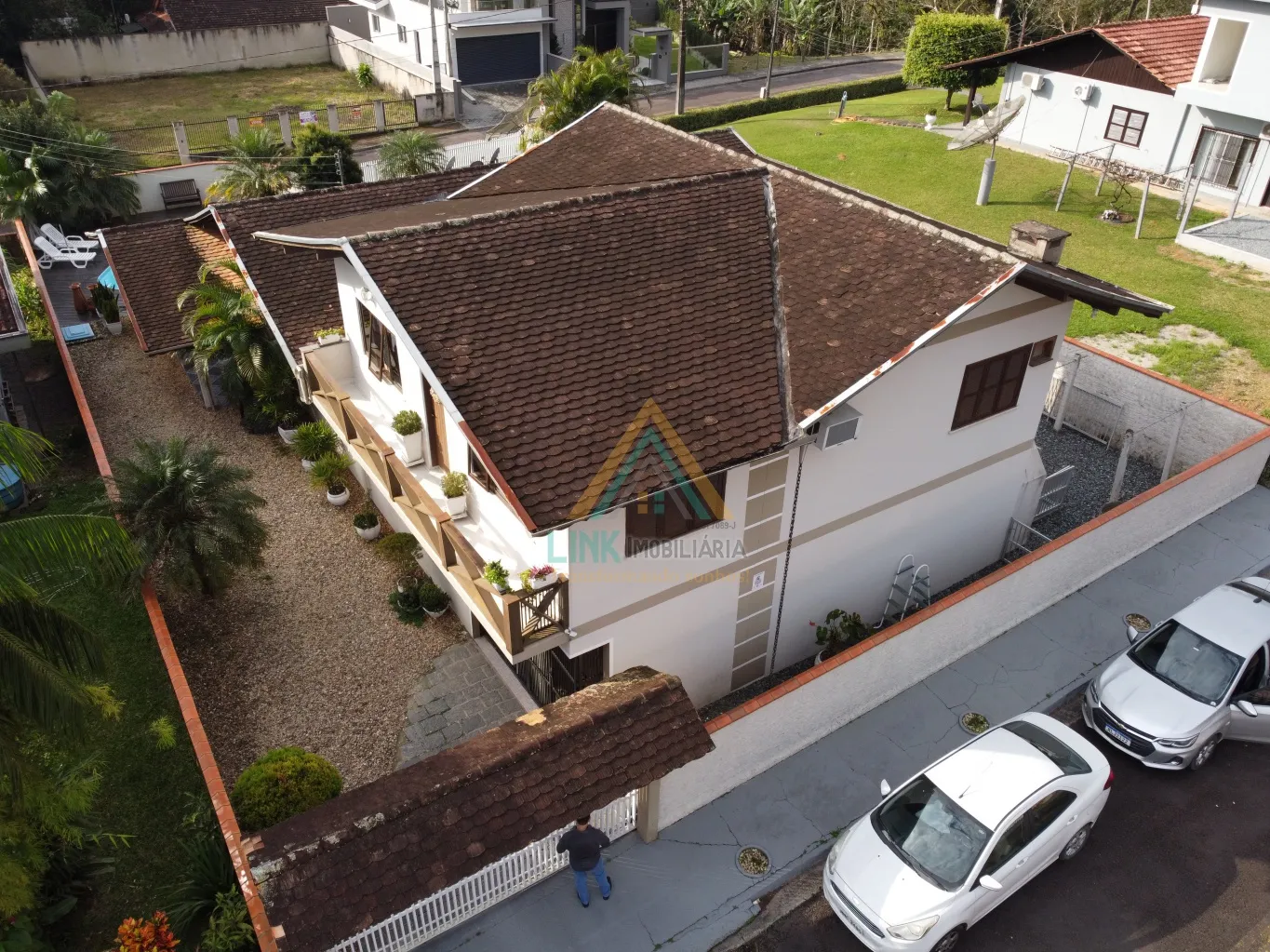 Excelente Casa no Centro da cidade de Pomerode com 338,99m, edificada num terreno com 620,00m. — foto 4