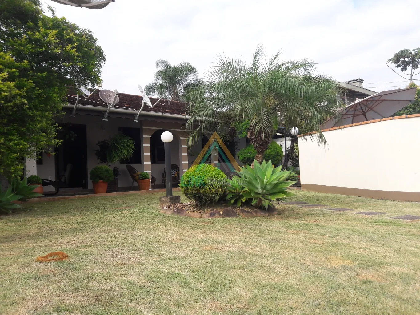 Excelente Casa no Centro da cidade de Pomerode com 338,99m, edificada num terreno com 620,00m. — foto 6