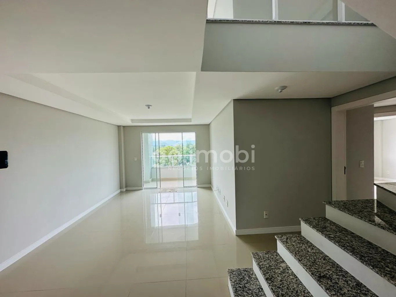 Cobertura duplex exclusiva no centro de Indaial — foto 2