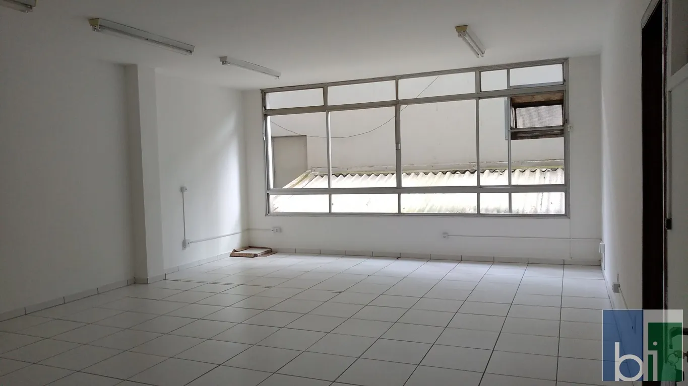 Sala comercial em prédio - Centro de Blumenau - foto 1