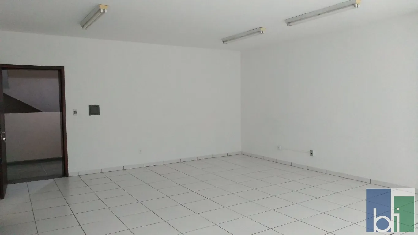 Sala comercial em prédio - Centro de Blumenau — foto 3