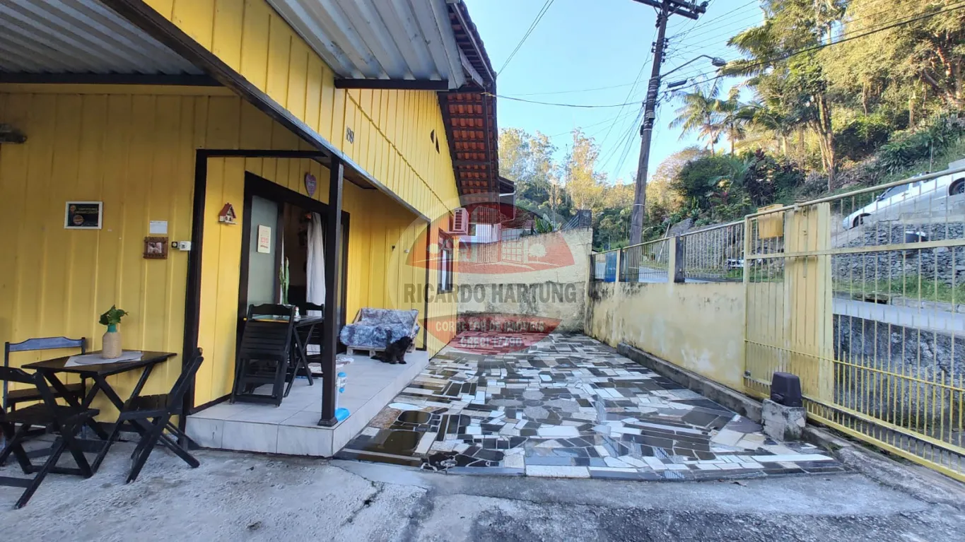 Casa mista localizada no bairro da Glória em Blumenau-SC — foto 3