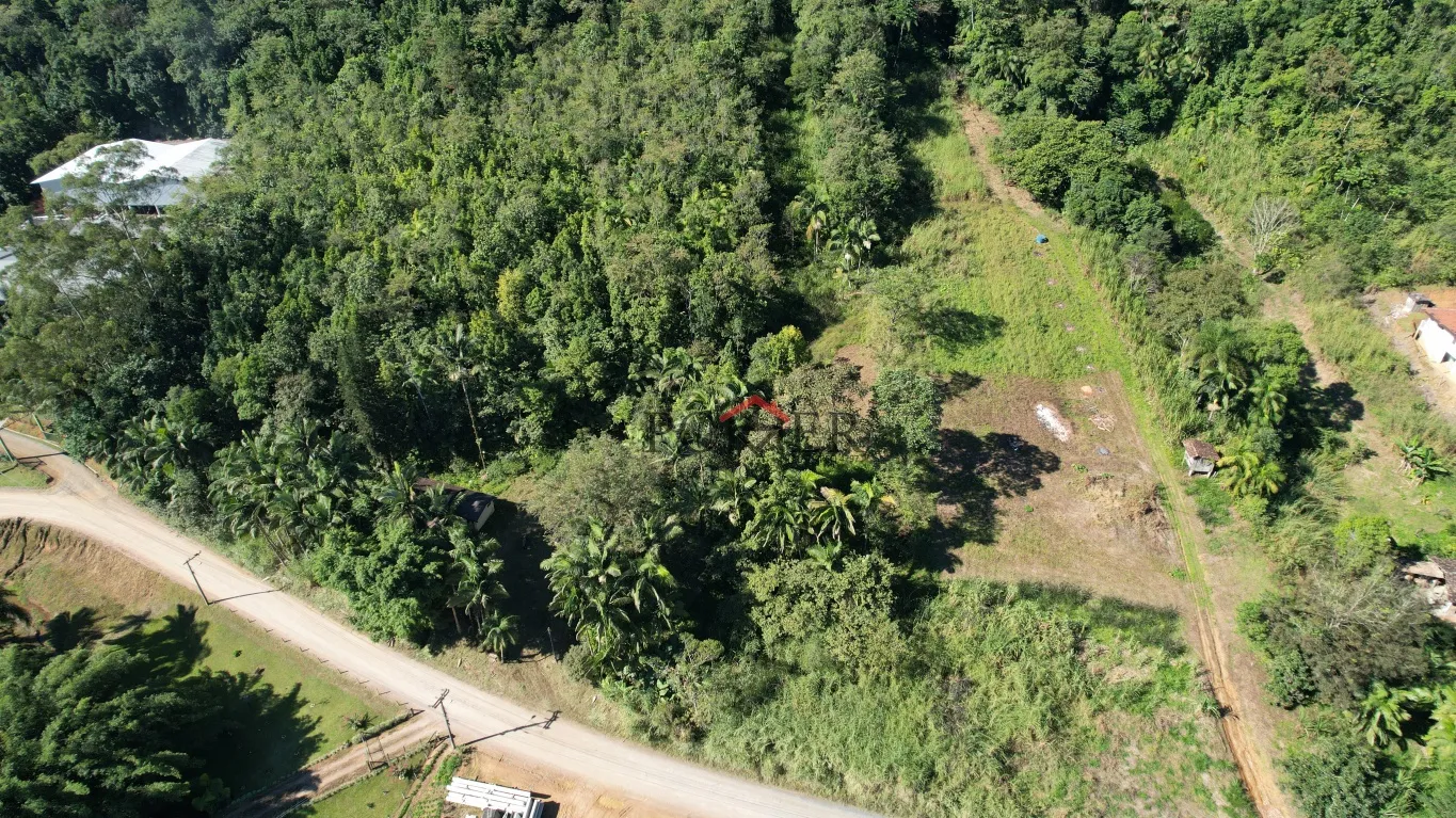 Excelente terreno urbano no bairro Ribeirão Areia para implantação de loteamento, com 40.779,44 m, fazendo frente em 116,58m , fundos 125,20m, lado direito 338,90m e lado esquerdo 370,14m. — foto 3