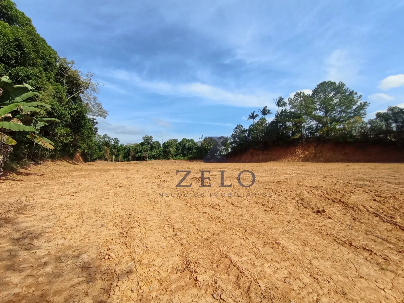 Terreno Comercial/Industrial na Transversal da BR-470 - Em frente a Albany - foto 1