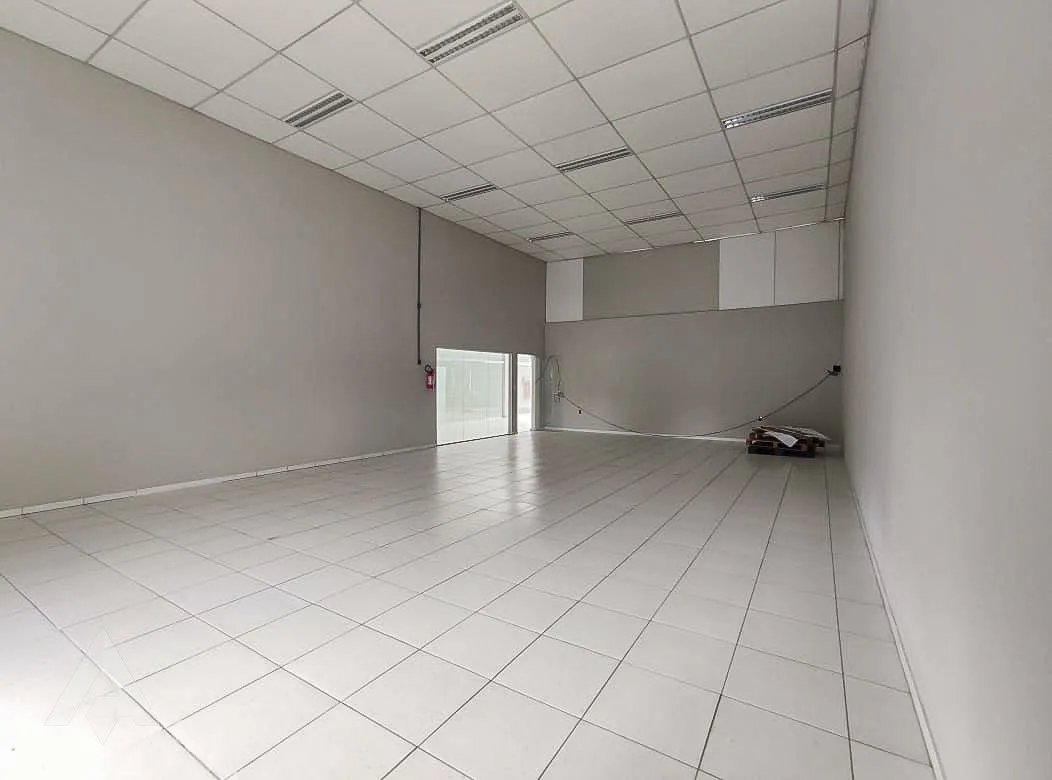 Loja Térrea de 120 m para locação por R$ 2.850,00 - Bairro Salto Weissbach - Blumenau/SC — foto 5