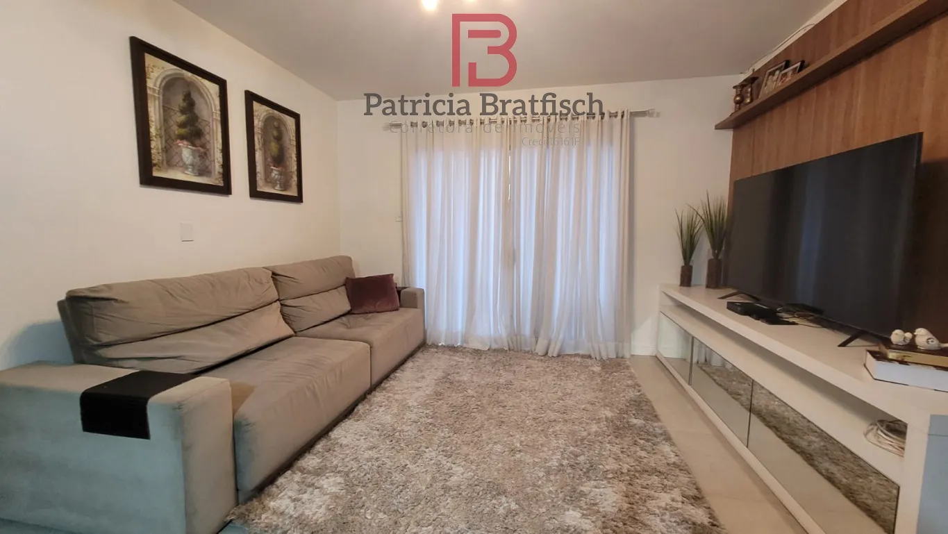 Casa bem localizada, semimobiliada, com 02 dormitórios sendo 01 suite, área festas com churrasqueira e piscina. — foto 6