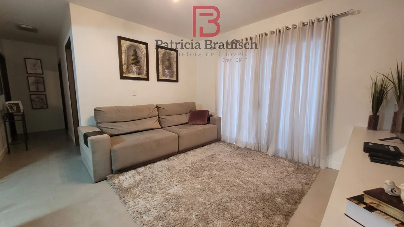 Casa bem localizada, semimobiliada, com 02 dormitórios sendo 01 suite, área festas com churrasqueira e piscina. — foto 5
