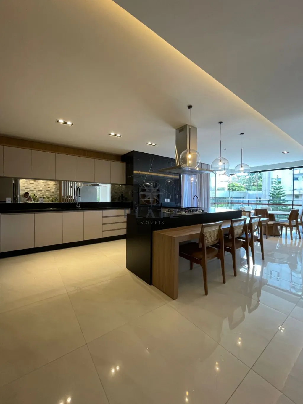 Belíssimo Apto 3 Suítes + 3 vagas e Box de garagem — foto 3
