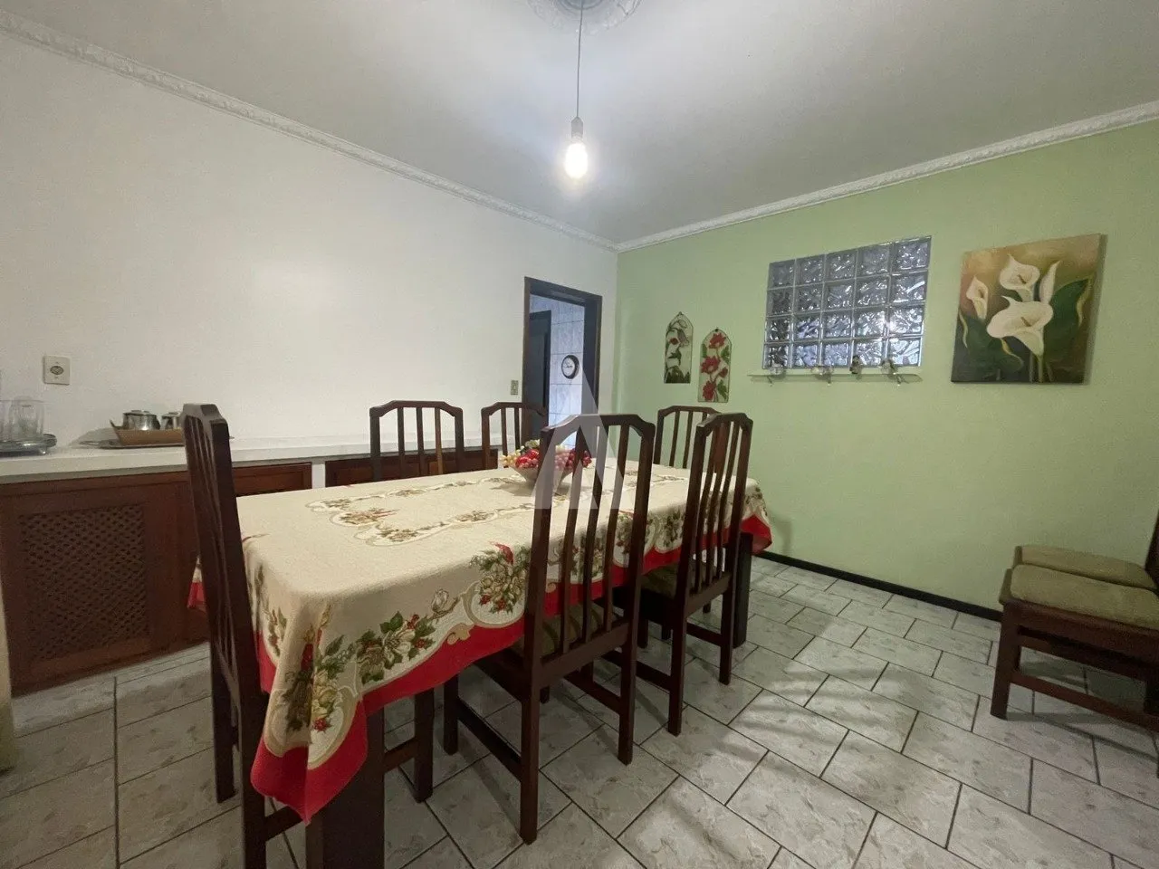 Casa com 4 quarto(s) à venda no bairro Anita Garibaldi em Joinville, por R$ 950.000.00. — foto 4