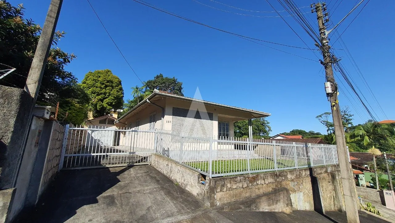 Casa com 3 quarto(s) à venda no bairro Floresta em Joinville, por R$ 890.000.00. — foto 3