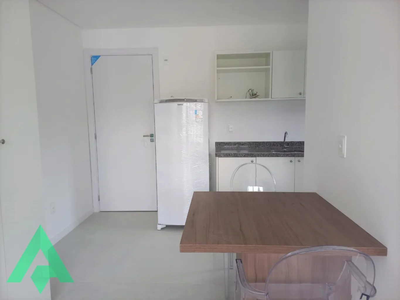 Lindo loft mobiliado à venda, no Centro de Blumenau!! — foto 4