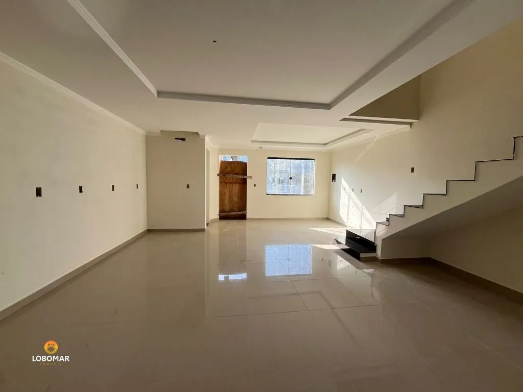 Sobrado com 3 suítes à venda, com 143 m - Itacolomi - Balneário Piçarras/SC - foto 1