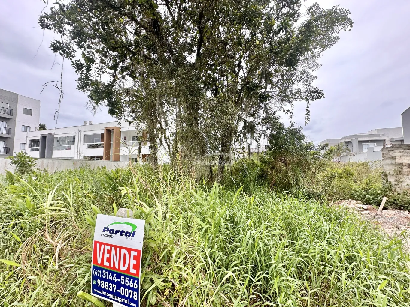 Terreno com 393,36m, a cerca de 400 metros do mar, no centro de Balneário Piçarras/SC (Cód. 16044) — foto 6