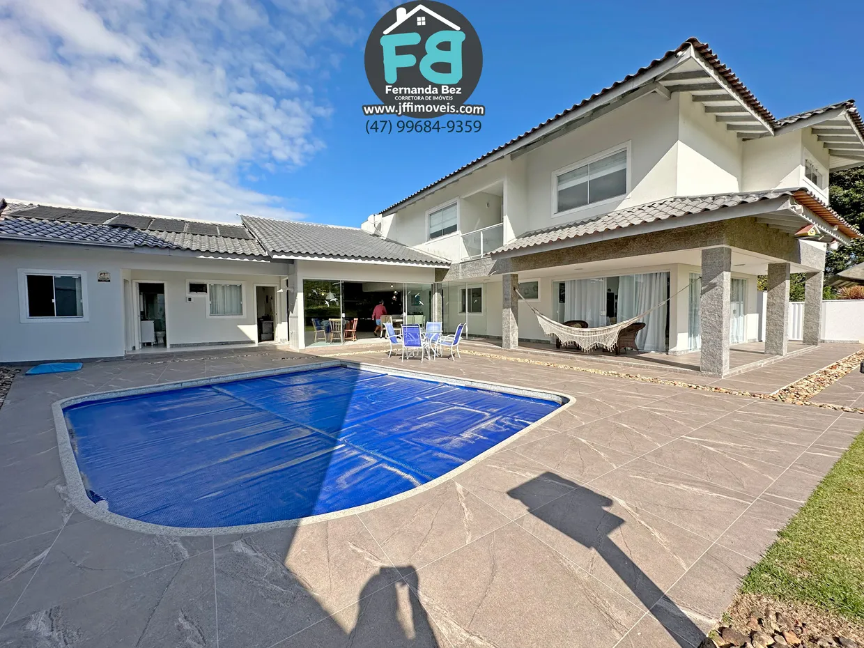 Casa Sobrado com piscina na Praia de Ubatuba - foto 1