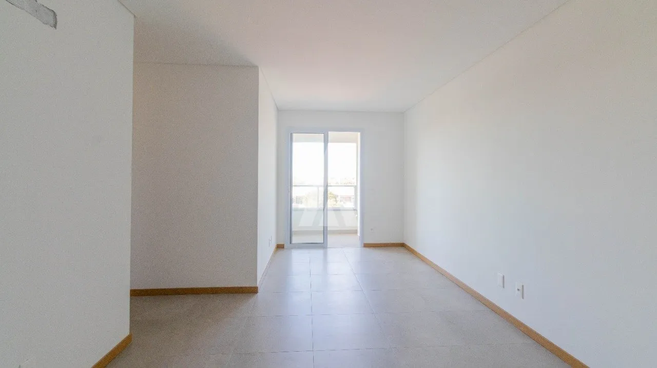 Apartamento com 1 suíte(s) mais 2 quarto(s) à venda no bairro BOA VISTA em JOINVILLE, por R$ 550.000.00. — foto 2