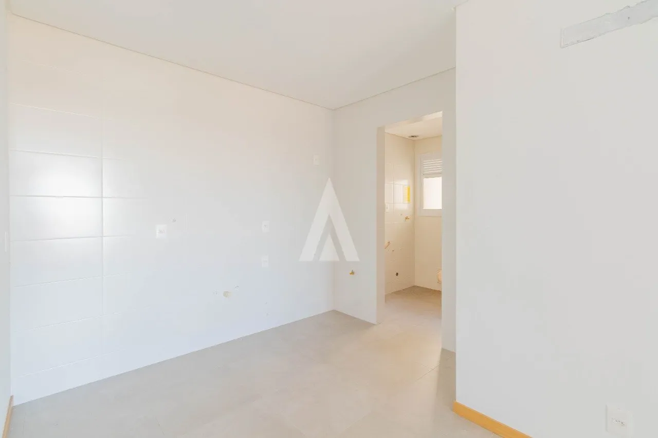 Apartamento com 1 suíte(s) mais 2 quarto(s) à venda no bairro BOA VISTA em JOINVILLE, por R$ 550.000.00. — foto 3