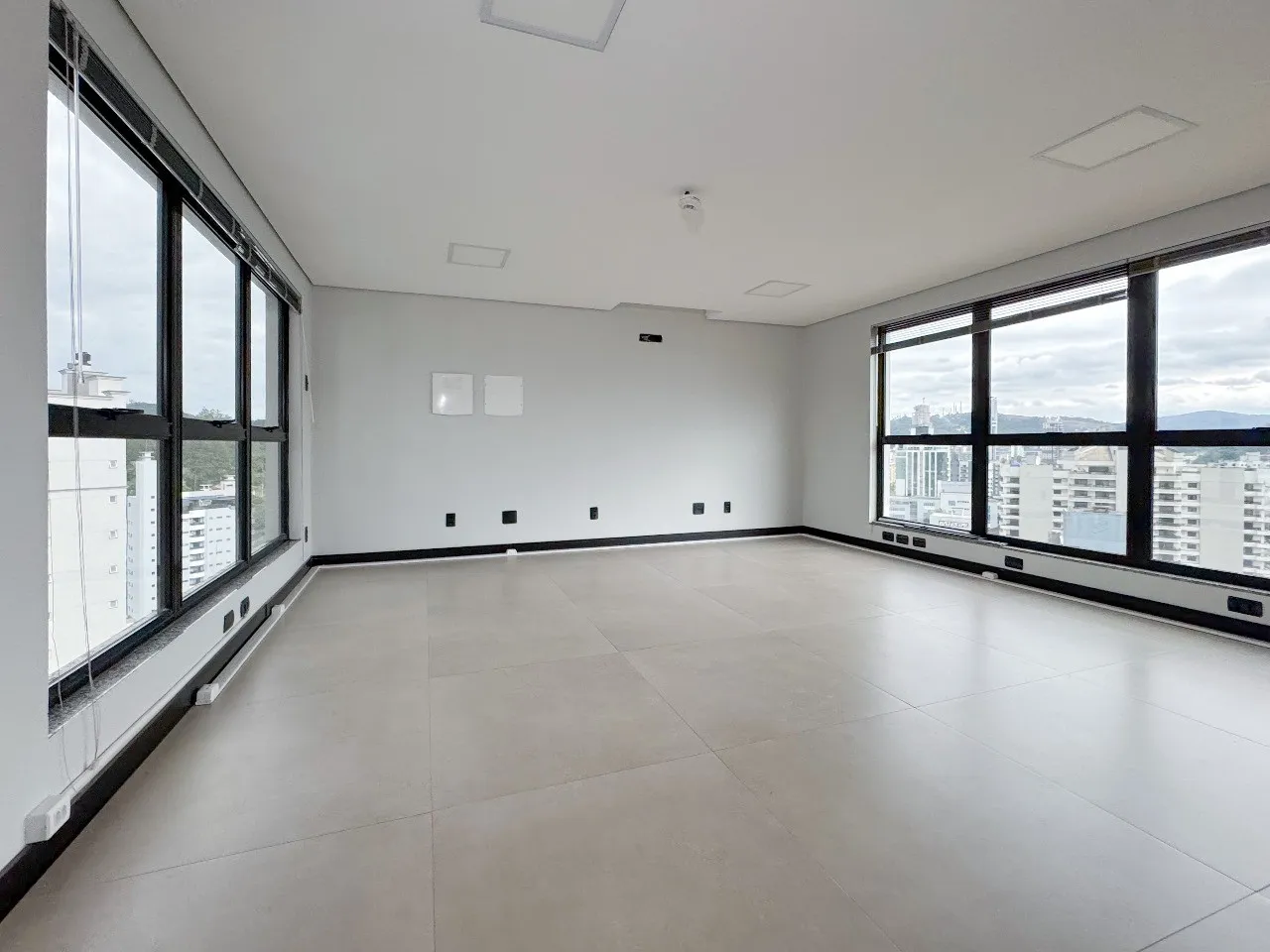 Sala Comercial para locação- Área útil (privativa) 78,00 m e 02 vaga - Jardim Blumenau, Blumenau - Agende seu horário! — foto 4