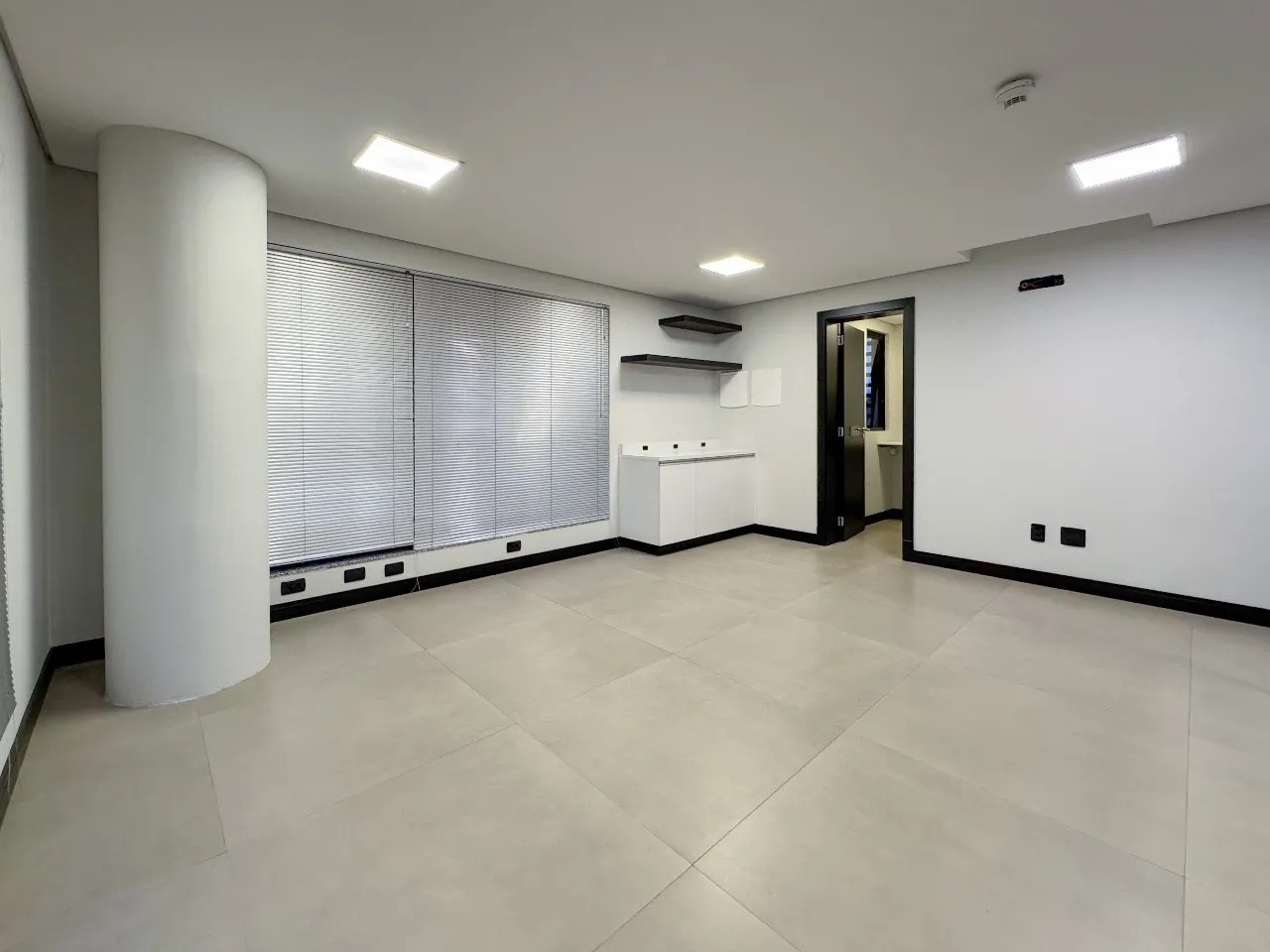 Sala Comercial para locação- Área útil (privativa) 78,00 m e 02 vaga - Jardim Blumenau, Blumenau - Agende seu horário! — foto 6