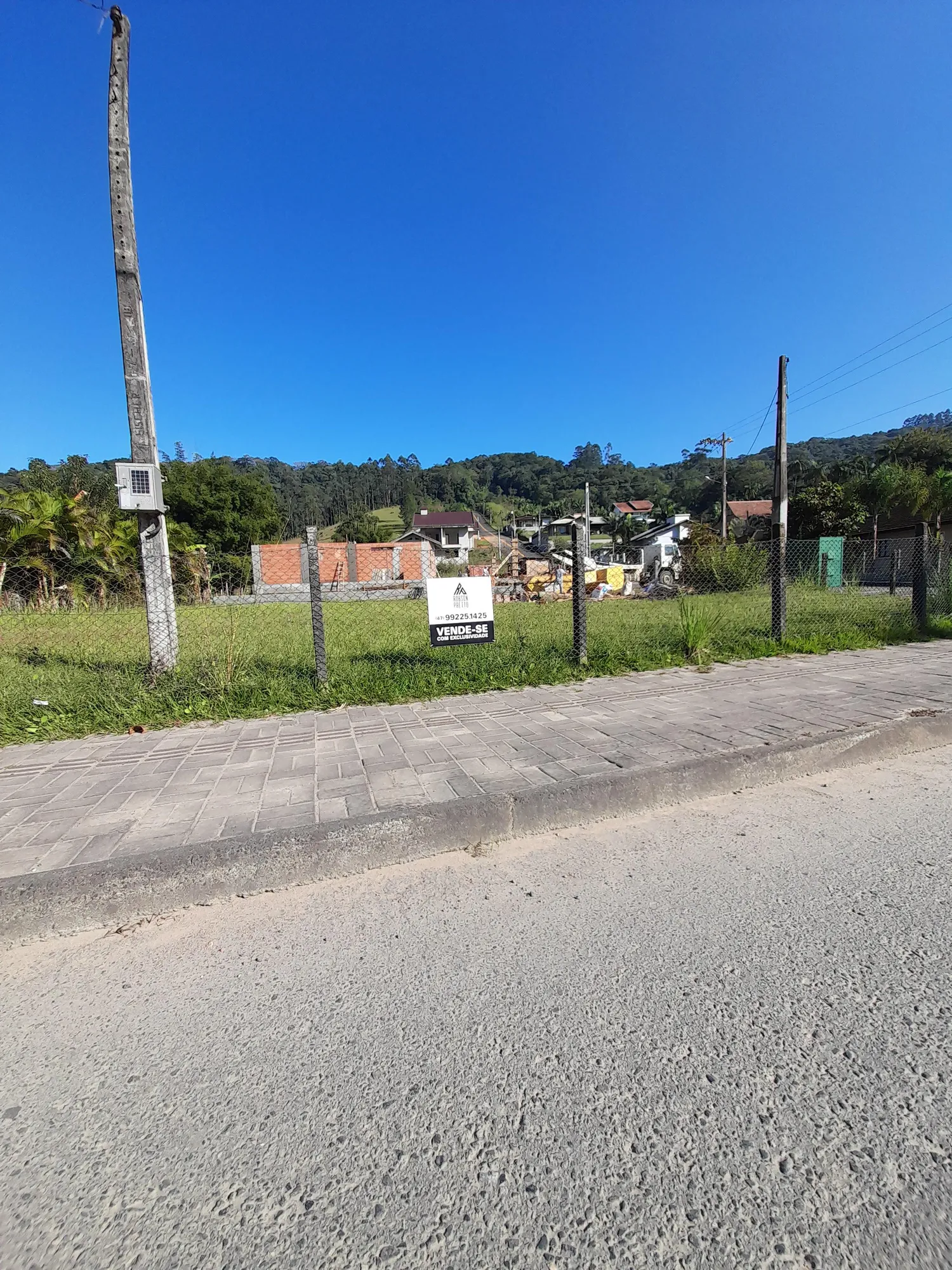 Terreno de Esquina - foto 1