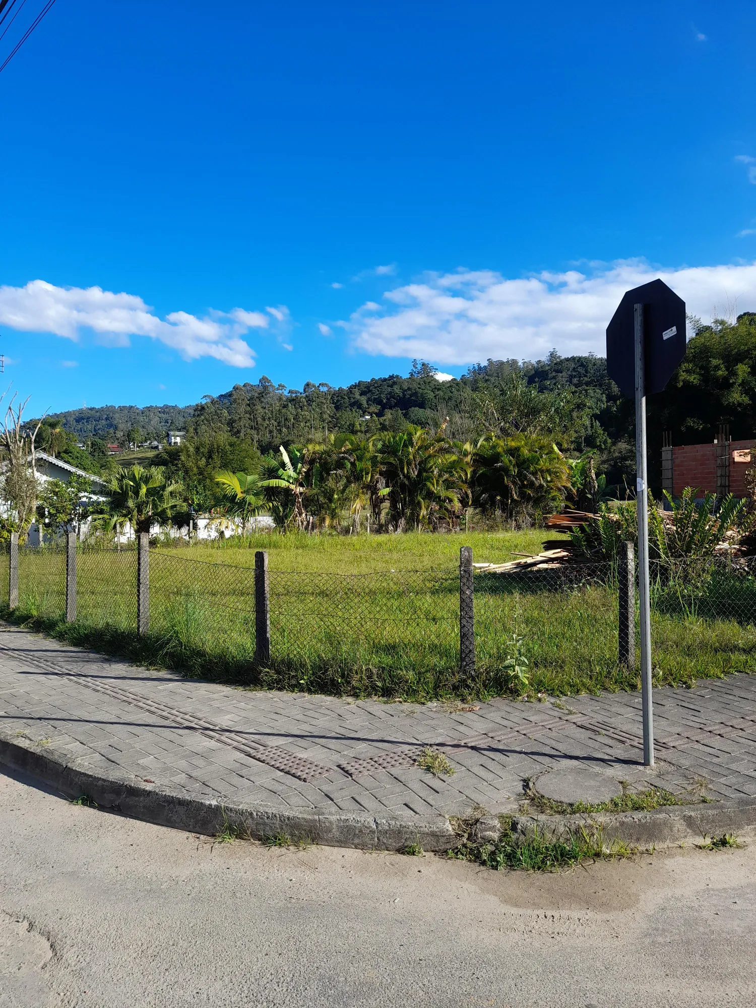 Terreno de Esquina — foto 7