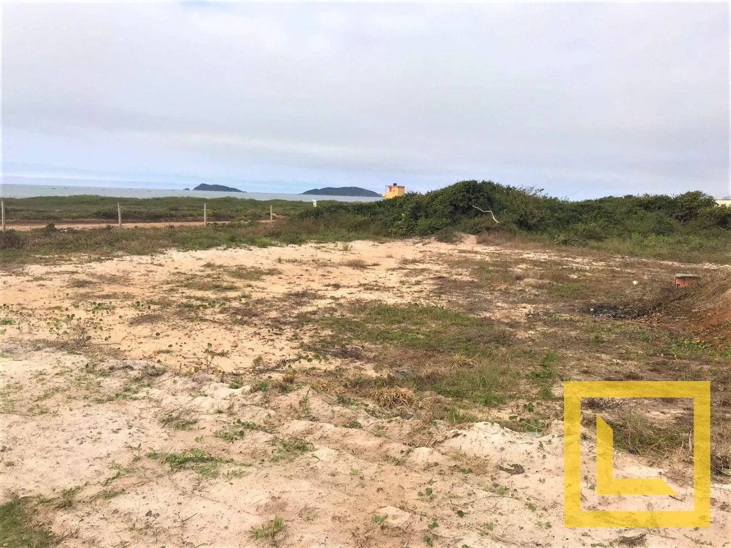 Terreno à venda, 375 m por R$ 980.000,00 - Praia do Ervino - São Francisco do Sul/SC - foto 1
