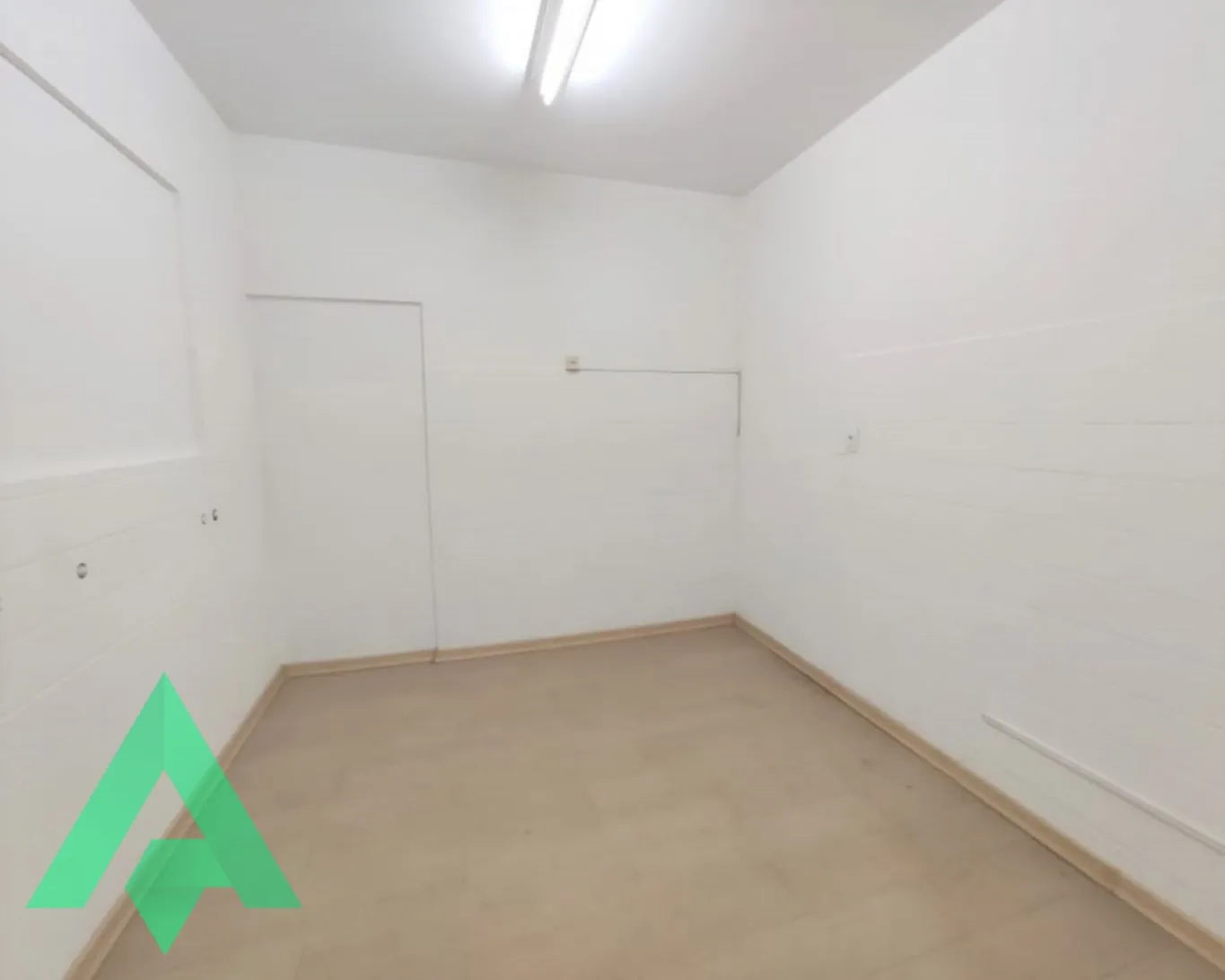 Sala comercial com 75m para locação por R$ 1.650,00 - Bairro Velha - Blumenau/SC — foto 7