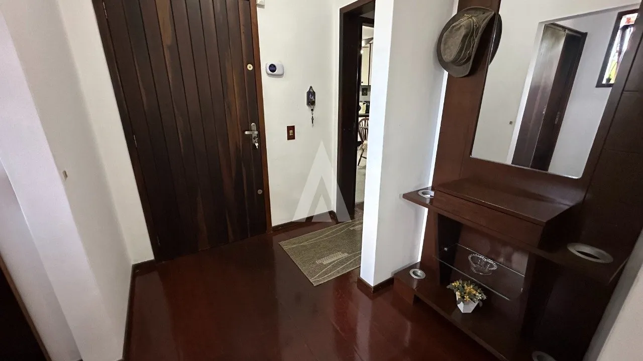 Sobrado com 1 suíte(s) mais 2 quarto(s) à venda no bairro Saguaçu em Joinville, por R$ 1.650.000.00. — foto 7