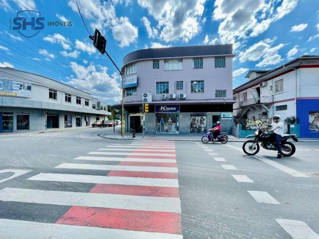 Prédio Comercial e Residencial a venda com altíssimo potencial de retorno financeiro no Bairro Garcia em Blumenau/SC. — foto 3