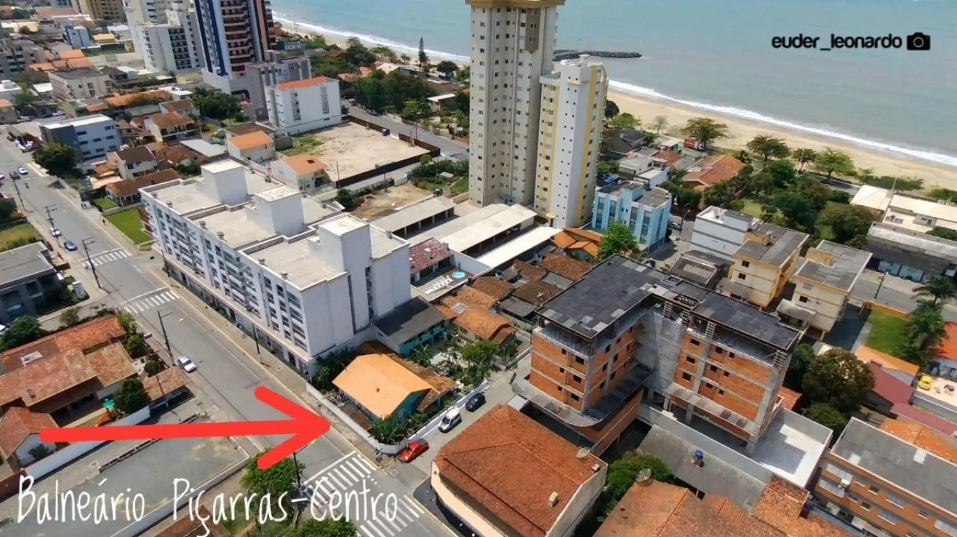 Terreno com 550,00m, localizado no Centro de Balneário Piçarras! - foto 1
