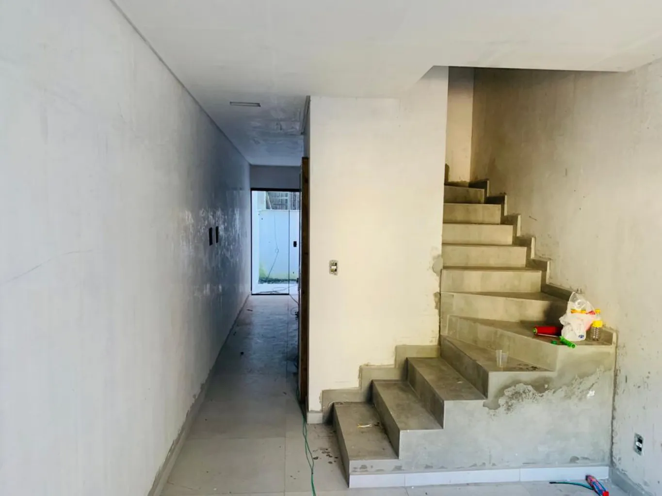 Sobrados no bairro Ribeirão Fresco, 2 suítes + lavabo, sala de estar e jantar, cozinha, espaço nos fundos, 1 vaga de garagem. — foto 3