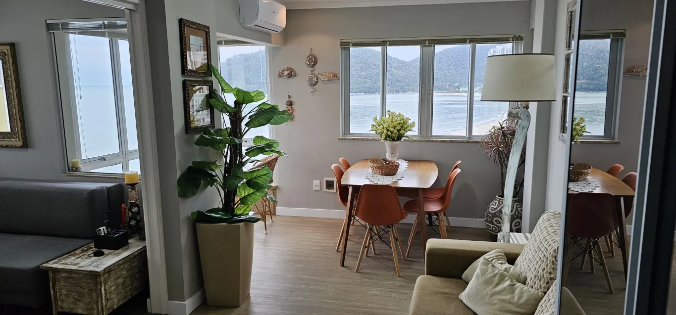 Aconchegante apartamento frente mar em Balneário Camboriu - foto 1