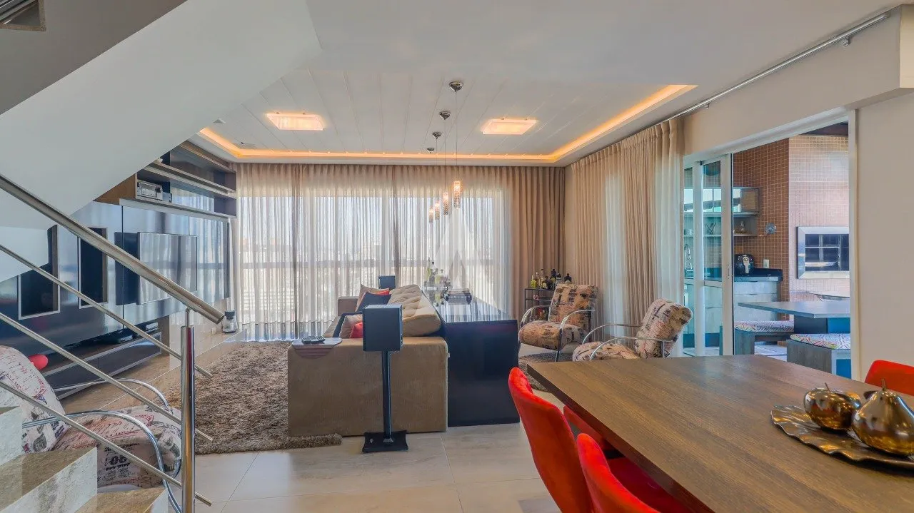 Cobertura com 1 suíte(s) mais 2 quarto(s) à venda no bairro AMÉRICA em JOINVILLE, por R$ 1.700.000.00. - foto 1