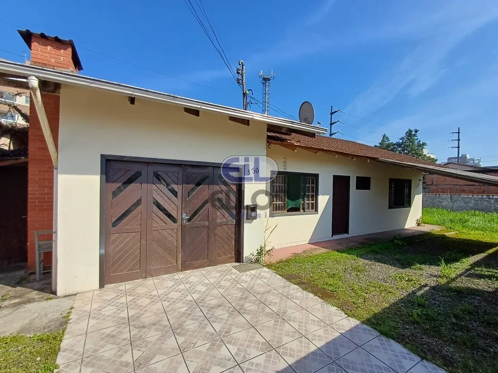 Casa de Alvenaria à Venda-Bairro Iririú - foto 1