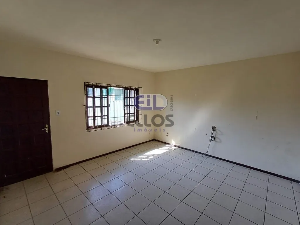 Casa de Alvenaria à Venda-Bairro Iririú — foto 3