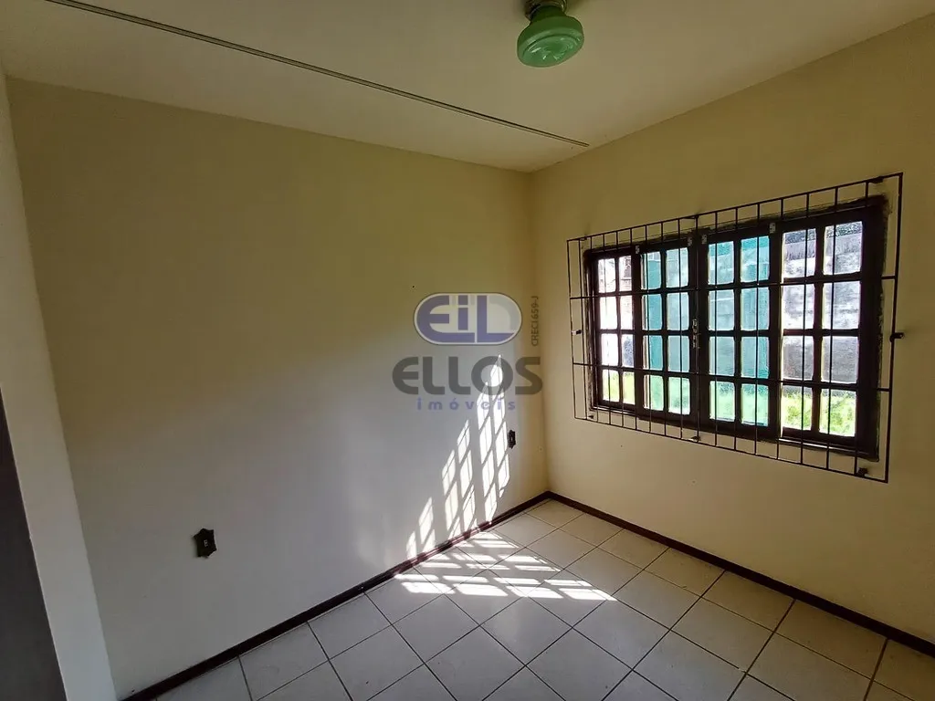 Casa de Alvenaria à Venda-Bairro Iririú — foto 7