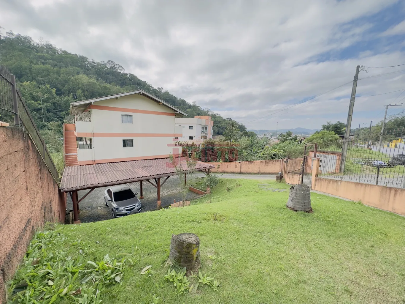 Prédio com 8 apartamentos todos alugados. Ótima opção de investimento. — foto 5