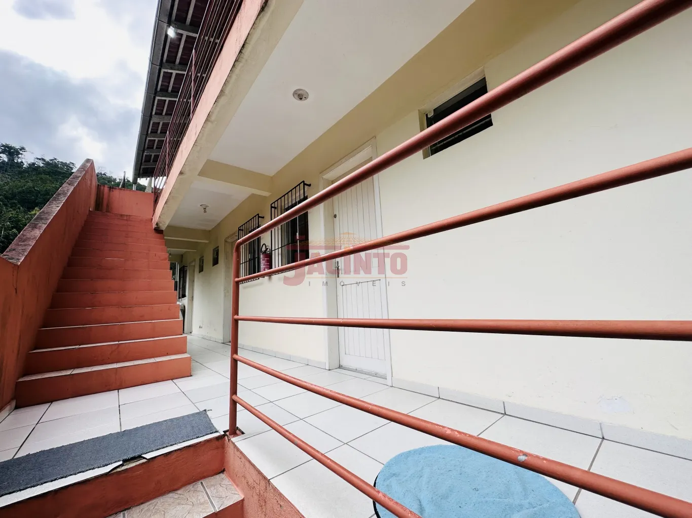 Prédio com 8 apartamentos todos alugados. Ótima opção de investimento. — foto 6